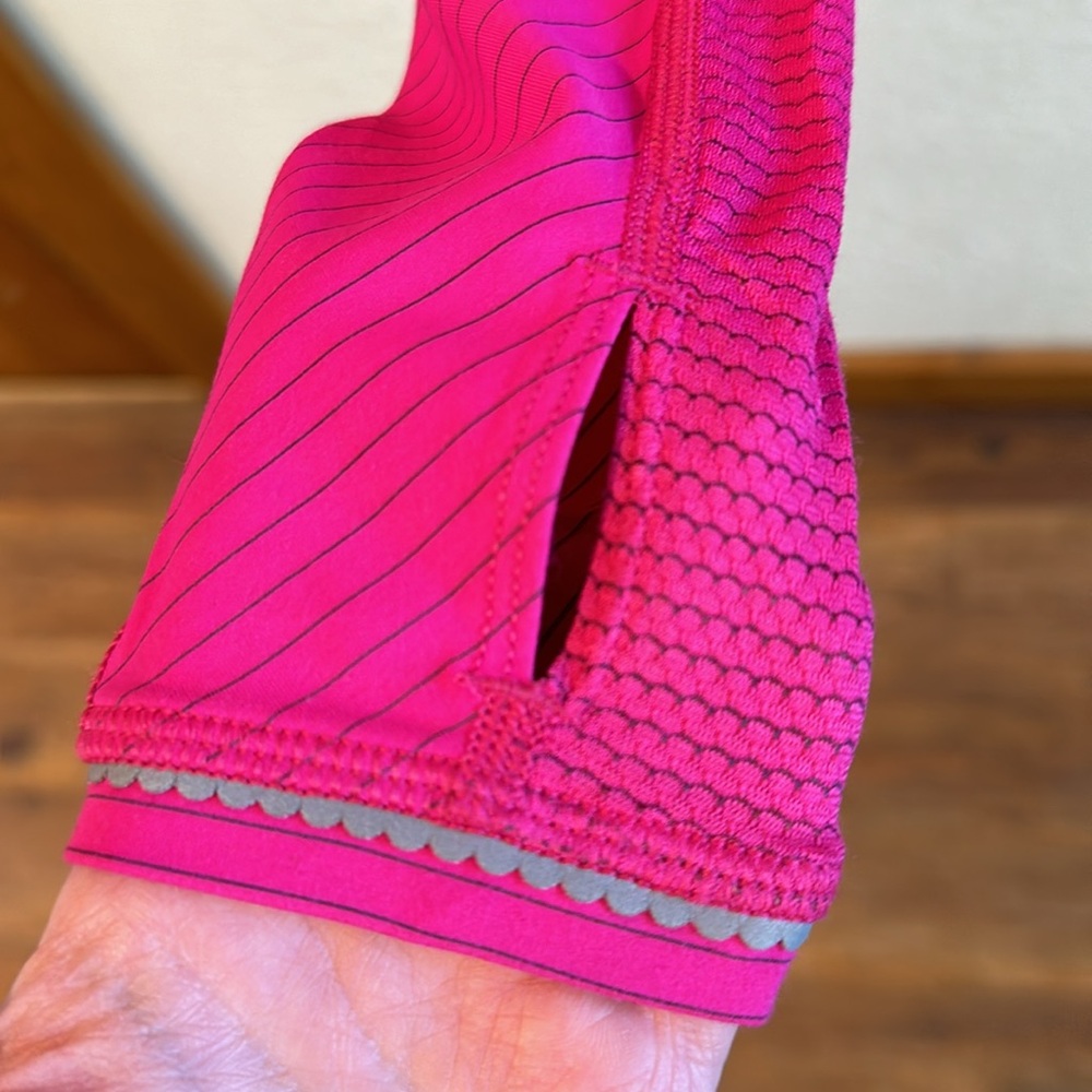 Lululemon Run For Gold LS - Picture 4 of 10